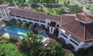 Panoramic Lot for Sale in Colinas Verdes 255 sqm