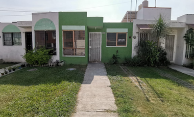 CASA 2 RECAMARAS PARQUES DE SANTA CRUZ DEL VALLE TLAQUEPAQUE