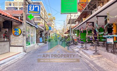 Hotel/Bar/Restaurant for sale in Pattaya city , just 100 meters to Pattaya beach (Sea view) Completely renovated building  ( Exclusive listing )