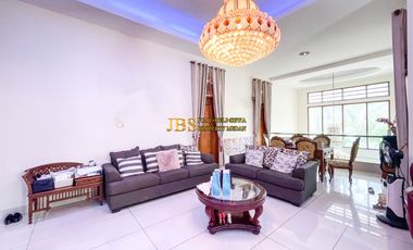 Dijual Villa Hook Fully Furnished di Komplek Royal Sumatera Cluster Sapphire