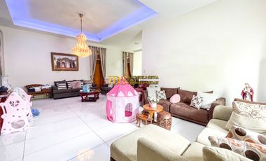 Dijual Villa Hook Fully Furnished di Komplek Royal Sumatera Cluster Sapphire