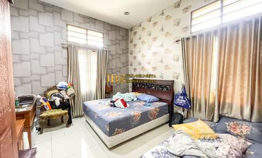 Dijual Villa Hook Fully Furnished di Komplek Royal Sumatera Cluster Sapphire