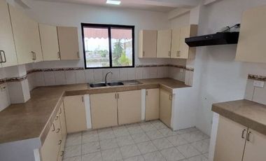 Ciudad Celeste, Renta de linda casa 3 dormitorios con vista a lago