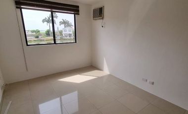 Ciudad Celeste, Renta de linda casa 3 dormitorios con vista a lago