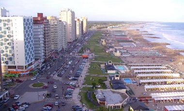 Se Venden 30 Lotes En Miramar, Costa Atlantica, De 10 X 35 En Barrio Cerrado - Sin Exp. Se Financia Hasta El 50%, Se Toman Vehiculos En Parte De Pago.