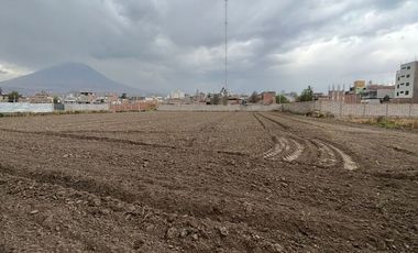 Terreno Urbano en venta en Arequipa - Av. Daniel Alcides Carrion