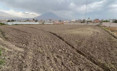Terreno Urbano en venta en Arequipa - Av. Daniel Alcides Carrion