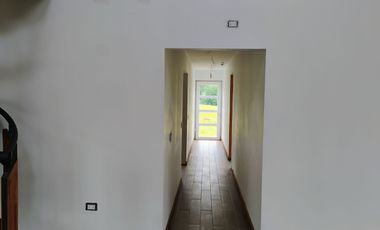 Hermosa Parcela con Casa vista volcán y valle de Villarrica.