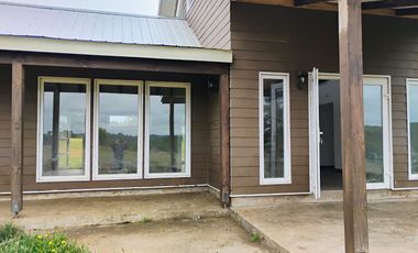 Hermosa Parcela con Casa vista volcán y valle de Villarrica.