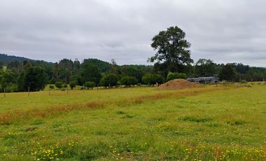 Hermosa Parcela con Casa vista volcán y valle de Villarrica.