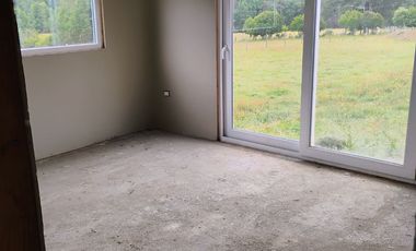 Hermosa Parcela con Casa vista volcán y valle de Villarrica.