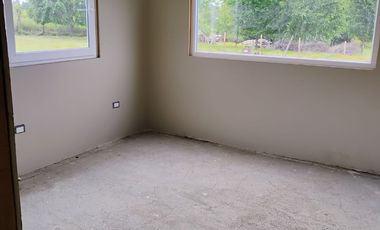 Hermosa Parcela con Casa vista volcán y valle de Villarrica.