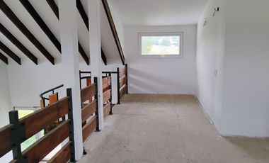 Hermosa Parcela con Casa vista volcán y valle de Villarrica.