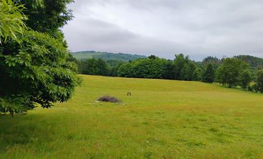 Hermosa Parcela con Casa vista volcán y valle de Villarrica.