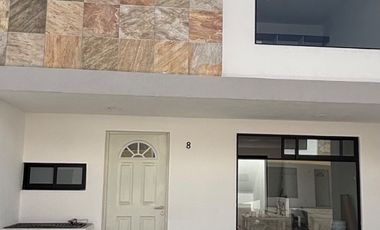 CASA EN VENTA NUEVA EN COLONIA BUGAMBILIAS, BUAP, UVP
