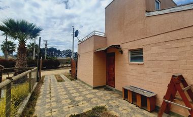 Venta De Casa En Condominio En El Quisco