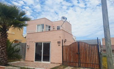 Venta De Casa En Condominio En El Quisco