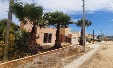 Venta De Casa En Condominio En El Quisco