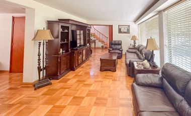 Casa Amplia Remodelada, En Lindo Sector De Providencia