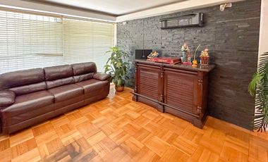 Casa Amplia Remodelada, En Lindo Sector De Providencia