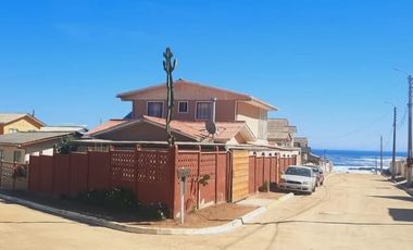 Venta de Casa Condominio Rocas De Córdova, El Tabo.