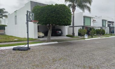 TERRENO EN VENTA UBICADO EN CLUSTER 444 LOMAS DE ANGELOPOLIS I, SAN ANDRES CHOLULA PUEBLA