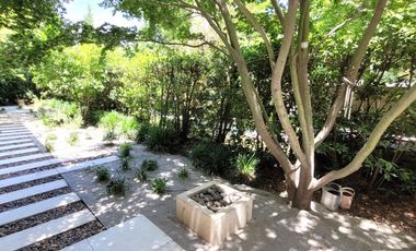 DEPARTAMENTO CON JARDÍN PROPIO !!!