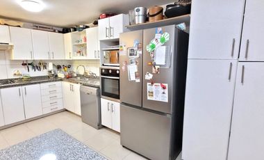 DEPARTAMENTO CON JARDÍN PROPIO !!!