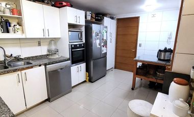 DEPARTAMENTO CON JARDÍN PROPIO !!!