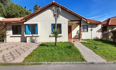 VENTA CASA EN CONDOMINIO PARQUE MIRAFLORES – PEÑAFLOR