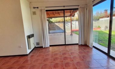 VENTA CASA EN CONDOMINIO PARQUE MIRAFLORES – PEÑAFLOR