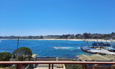 Venta de Casa Sector Comercial Frente al Mar, El Quisco.