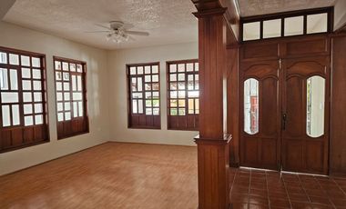 CASA EN RENTA PRIVADA COUNTRY CLUB, COLONIA VERSALLES, TEPIC, NAYARIT
