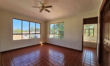CASA EN RENTA PRIVADA COUNTRY CLUB, COLONIA VERSALLES, TEPIC, NAYARIT