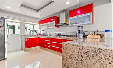 CASA EN VENTA EN ECHEGARAY