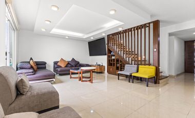 CASA EN VENTA EN ECHEGARAY