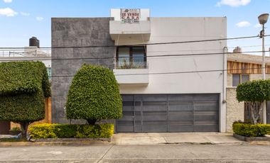 CASA EN VENTA EN ECHEGARAY