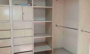 Casa en Renta en Tecamachalco en esquina con dos entradas