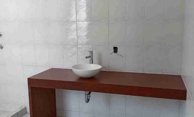 Casa en Renta en Tecamachalco en esquina con dos entradas