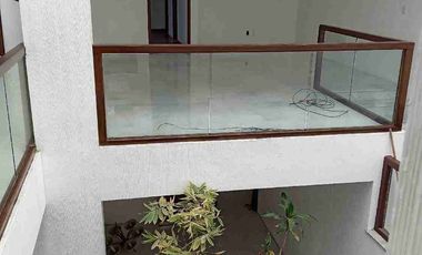 Casa en Renta en Tecamachalco en esquina con dos entradas