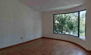 Casa en Renta en Tecamachalco en esquina con dos entradas