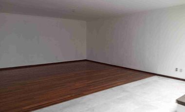 Casa en Renta en Tecamachalco en esquina con dos entradas