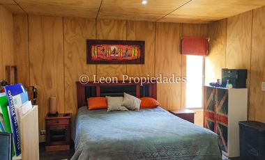 Leon Propiedades vende parcela con casa en condominio, Sector Miraflores, Curacaví.