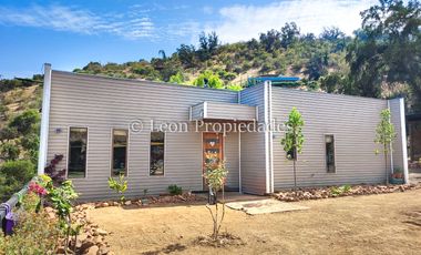 Leon Propiedades vende parcela con casa en condominio, Sector Miraflores, Curacaví.