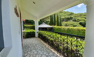 Renta de casa fin de semana LA LUCIÉRNAGA con alberca recién remodelada, amueblada y lista para disfrutarla.