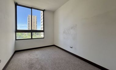 Se vende departamento 2 dormitorios,  2 baños, estacionamiento y bodega en San Miguel a pasos de metro Lo Viel