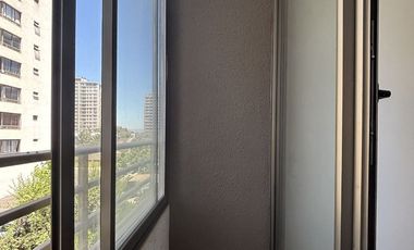 Se vende departamento 2 dormitorios,  2 baños, estacionamiento y bodega en San Miguel a pasos de metro Lo Viel