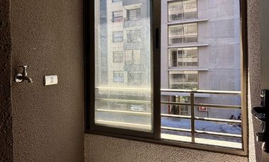 Se vende departamento 2 dormitorios,  2 baños, estacionamiento y bodega en San Miguel a pasos de metro Lo Viel