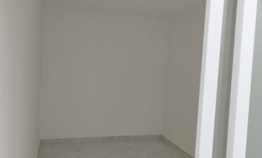 Casa nueva de 3 recámaras con amplio jardín en la Col. Ejido 1ro. de mayo sur