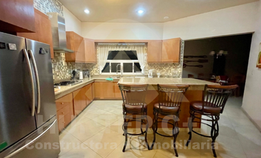 Exclusiva Casa AAA en RENTA Fracc. Privado al Norte de Saltillo